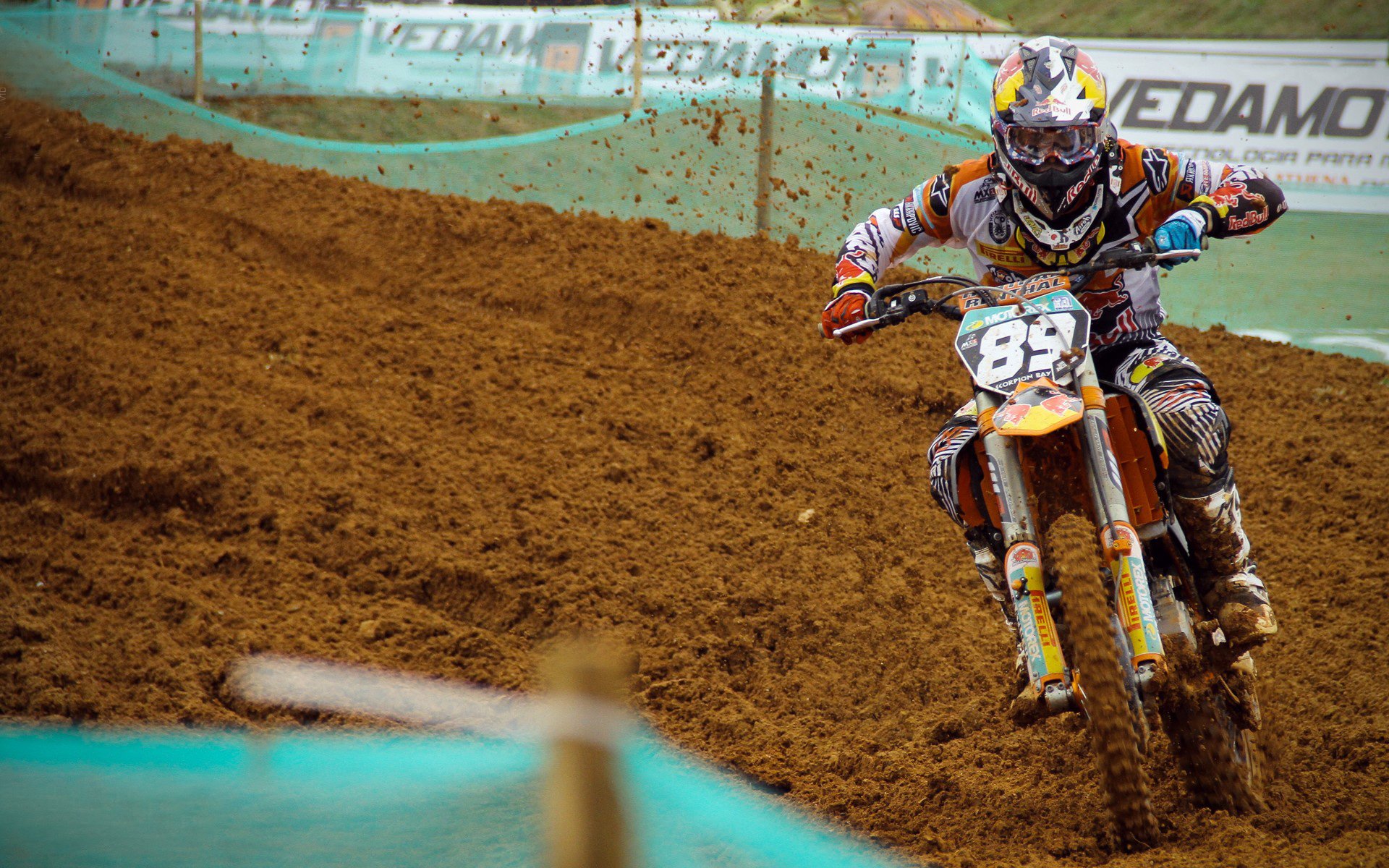 开云体育APP下载-季后赛烽火与绿茵传奇，当NBA的激战遇见罗马的狂飙