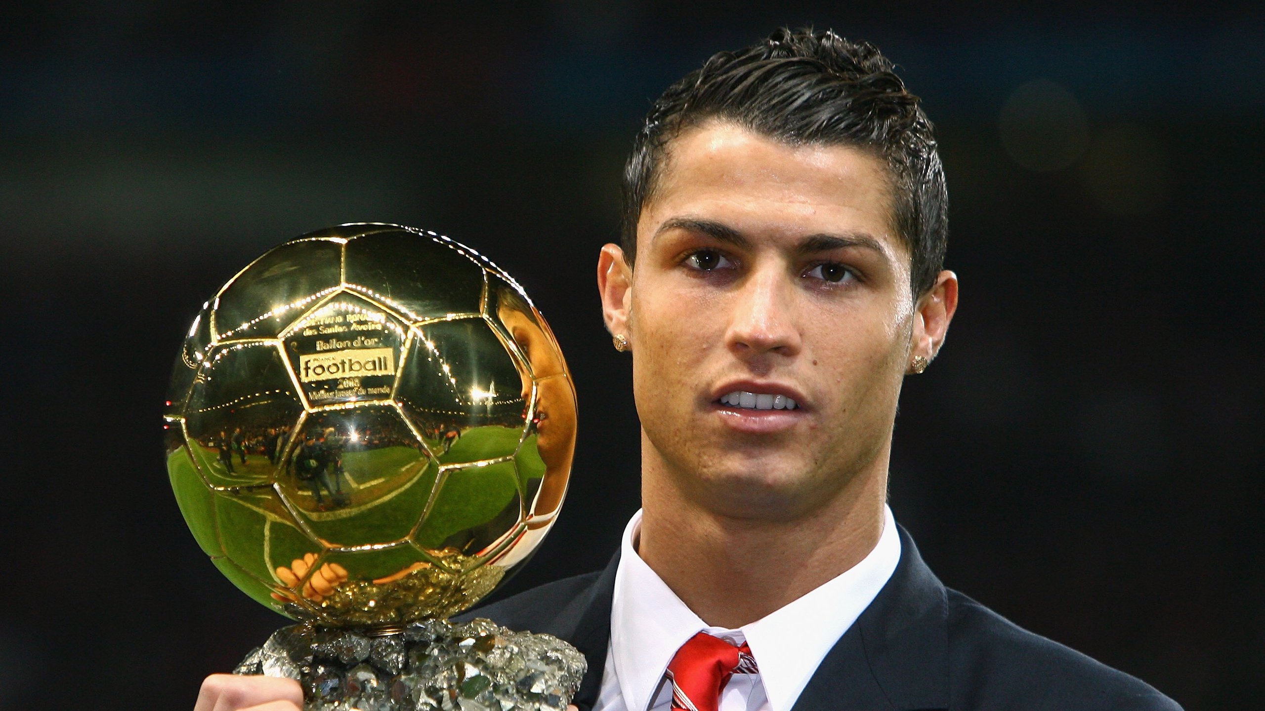 开云体育官网-季后赛抢七之夜,帕尔默点燃赛场